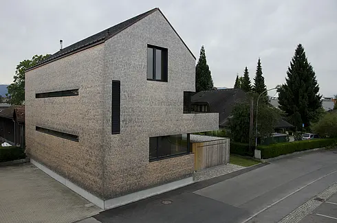 Vom Altbau zum Plus-Energiehaus