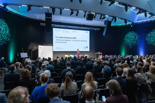 Besucher auf einer Veranstaltung