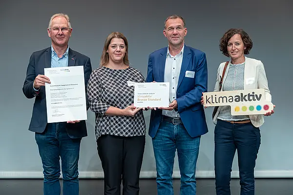 Darauf bauen wir: Sanierung und klimafitte Gebäude für die Zukunft! Auszeichnungsveranstaltung von klimaaktiv, ÖGNB und AGPB Gebäuden