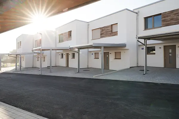 Reihenhausanlage - Saint George / RH 1-6