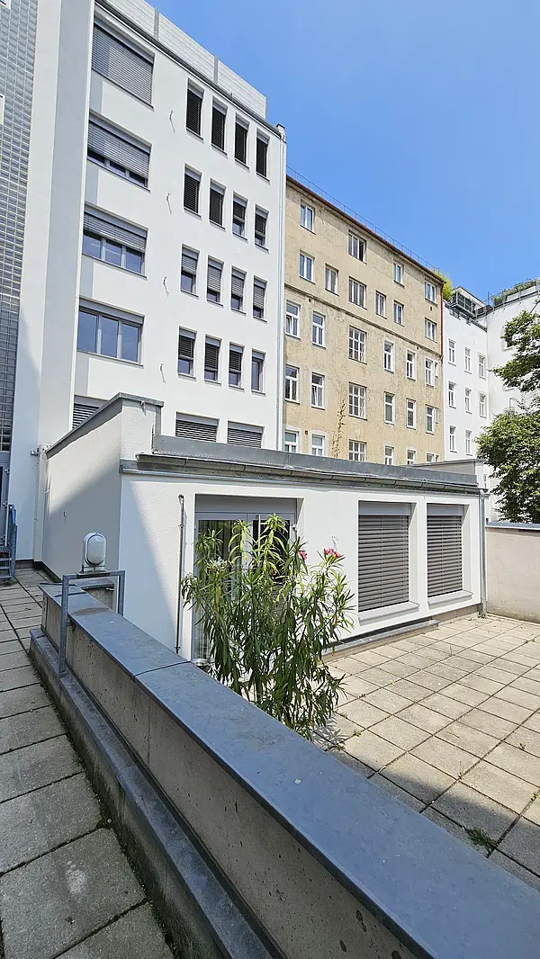 ARWAG Bürogebäude Würtzlerstraße 15