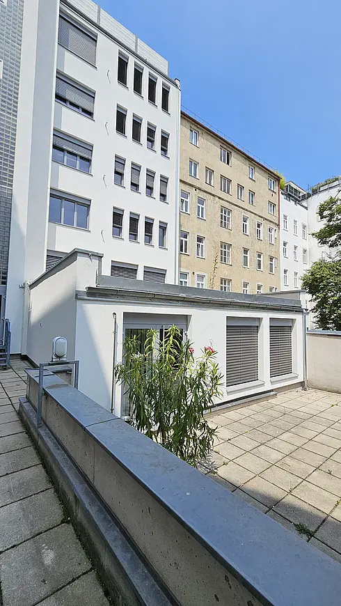 ARWAG Bürogebäude Würtzlerstraße 15