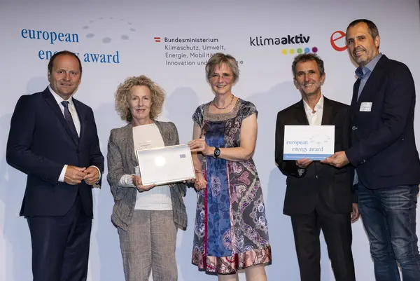 ..Helmut Strasser (e5 Österreich), Bettina Bergauer (BMK), Josef Geisler (LHStv.Tirol), Gabei Kapferer-Pittracher (e5 Ausschuss)