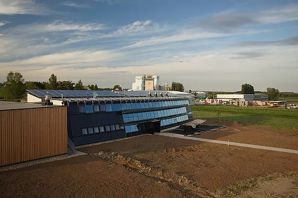 Verwaltungsgebäude Windkraft Simonsfeld AG