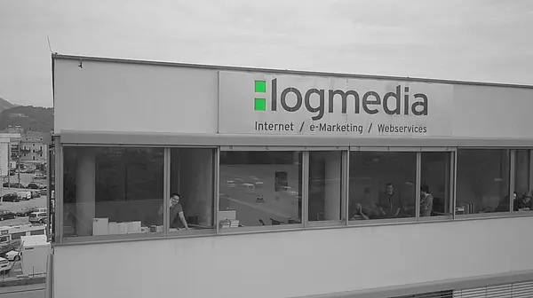 Logmedia Firmengebäude. Von vorne fotografiert