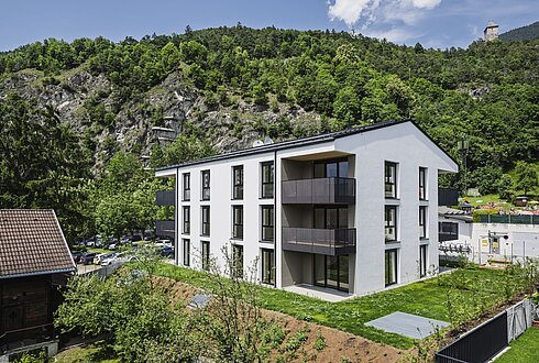 NHT - Schwimmbadweg - ZI06E