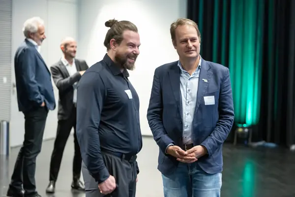 Besucher auf einer Veranstaltung