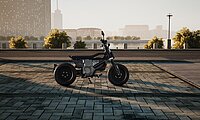 BMW CE 02