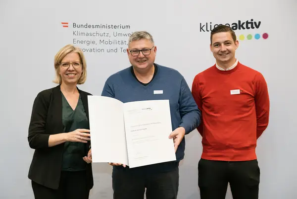 Auszeichnung von klimaaktiv Projektpartnern und Vorzeigebetrieben durch Klimaschutzministerin Leonore Gewessler (BMK)
