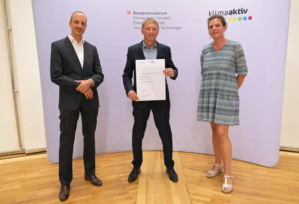 Im Bild von links nach rechts: Sektionschef Jürgen Schneider, Thomas Friedrich, Gundula Weber