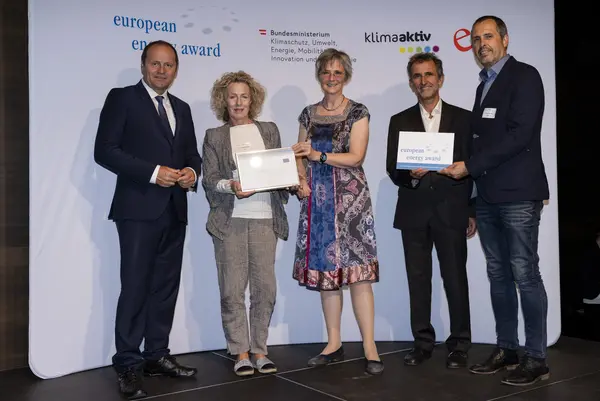 .Helmut Strasser (e5 Österreich), Bettina Bergauer (BMK), Josef Geisler (LHStv.Tirol), Gabei Kapferer-Pittracher (e5 Ausschuss)